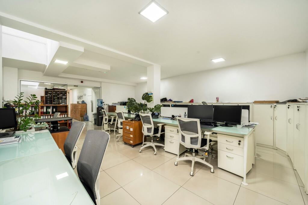 7072 Great Suffolk Street Office 5 Copy.jpg