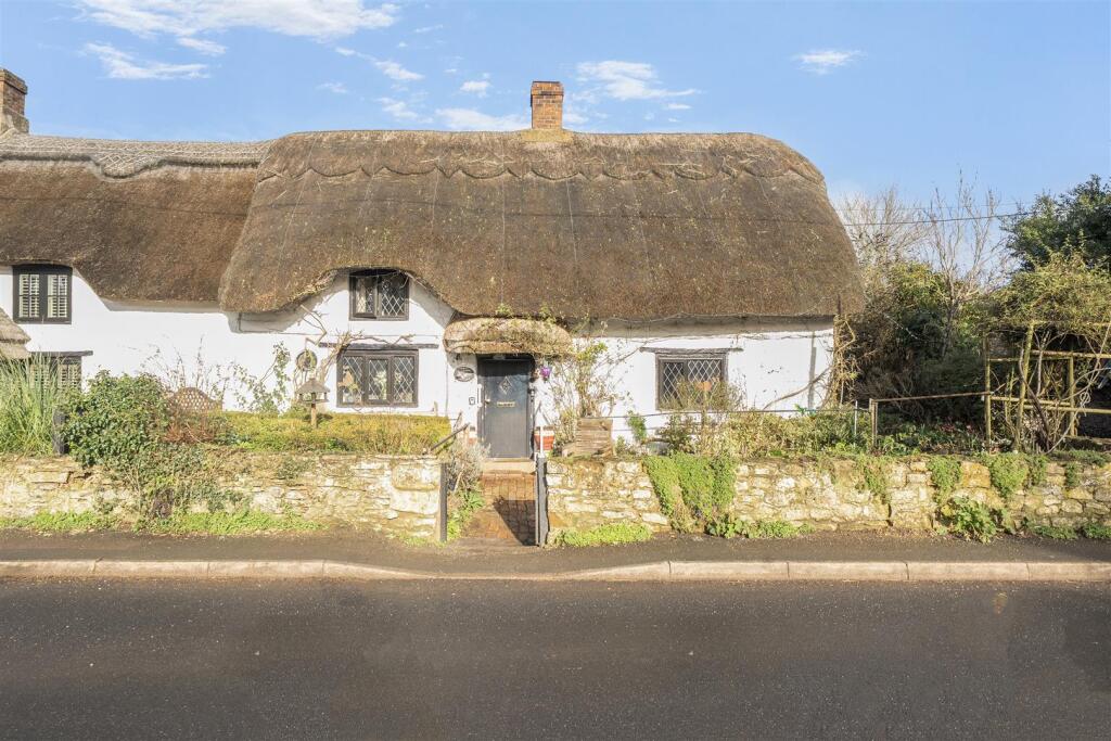 Main image of property: Stoke Road, Blisworth, NN7