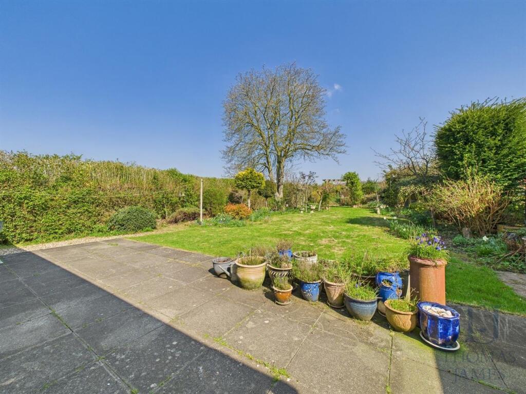 Loughborough Road, Bunny, NG11 - More