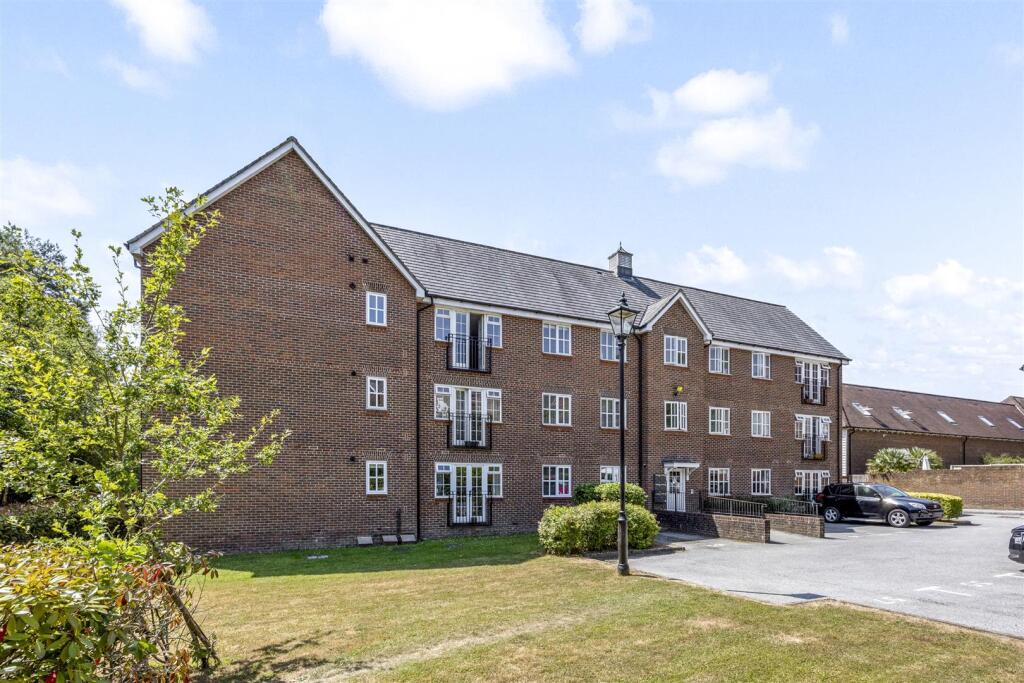 Main image of property: Farriers Lea, Haywards Heath