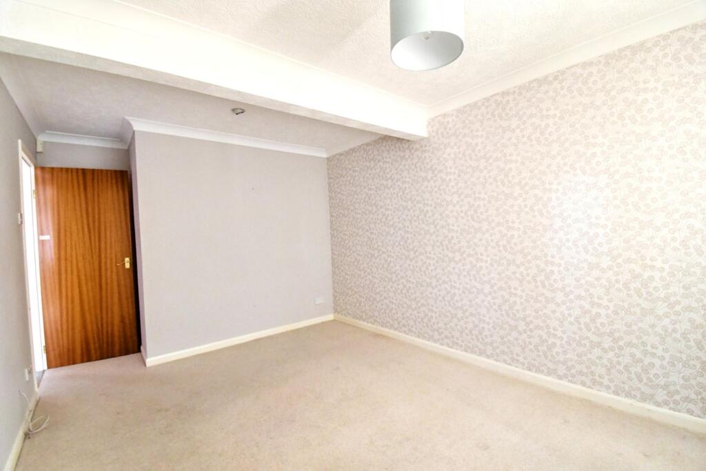 House in Kempston, Bedford - More