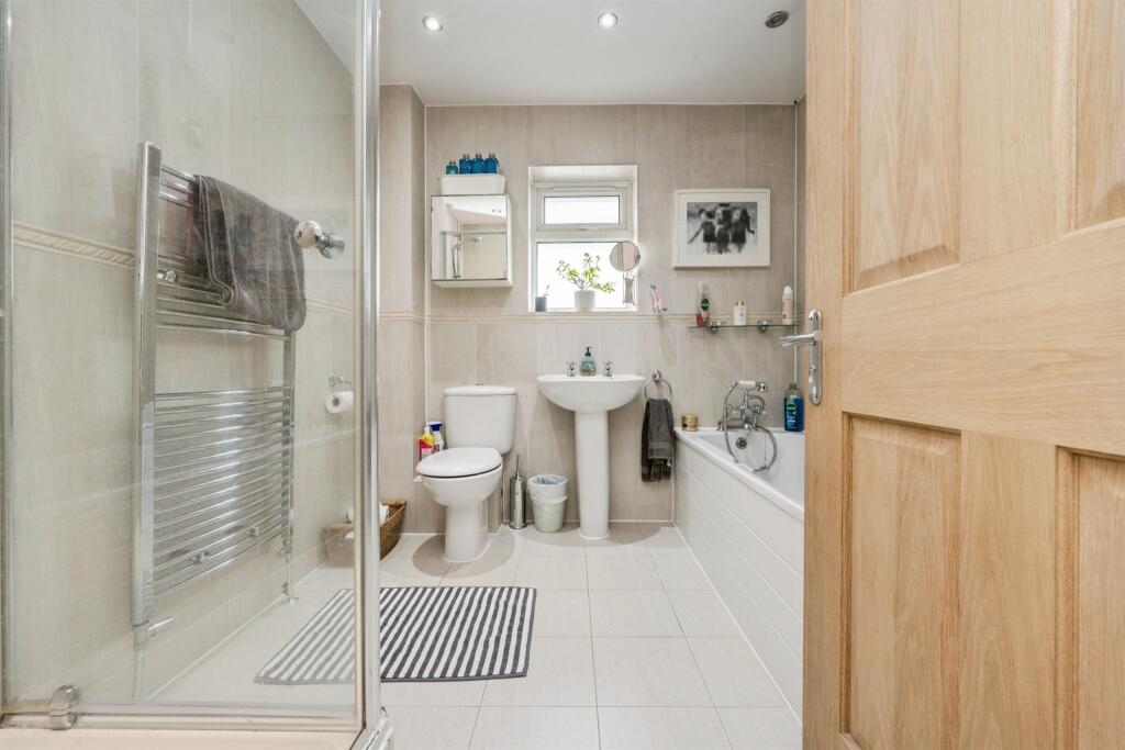 Additional image 18 of Mount Drive, Park Street, St. Albans