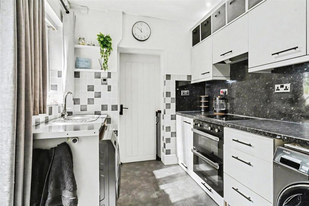 House in Doncaster - View 2