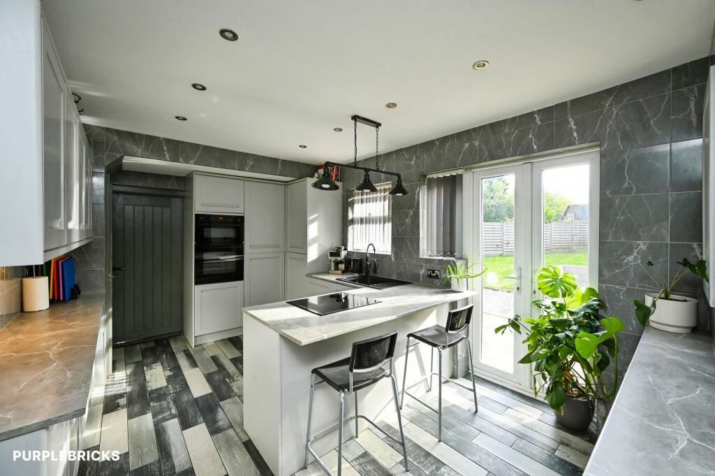 Healdswood Street, Sutton-in-Ashfield, NG17 photo 3