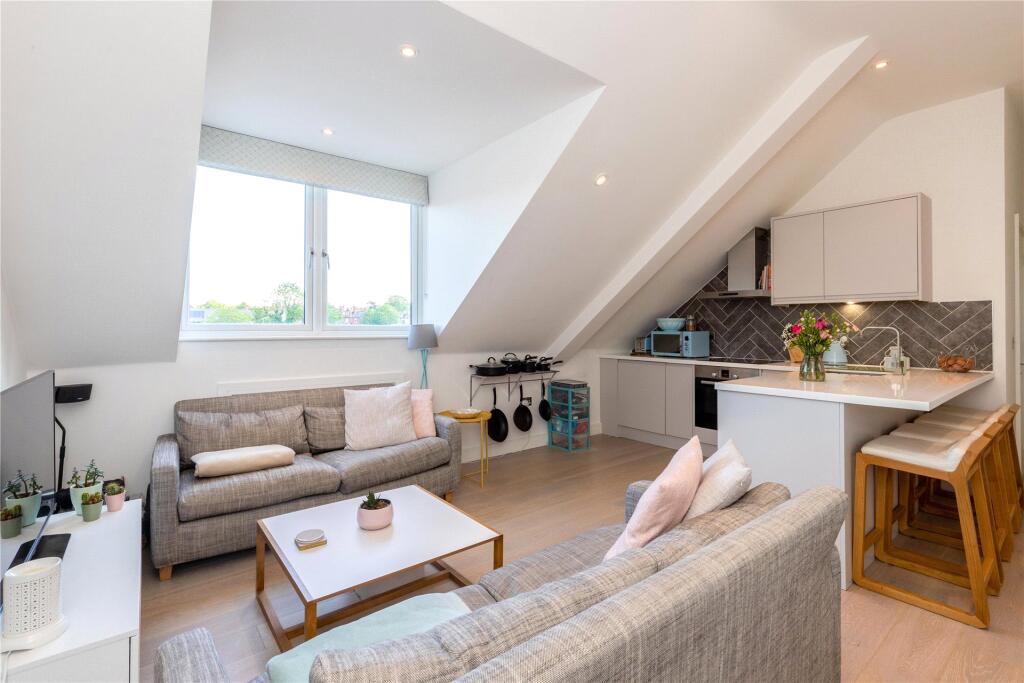 Mulberry House, Wokingham, Berkshire, RG40 - View 3