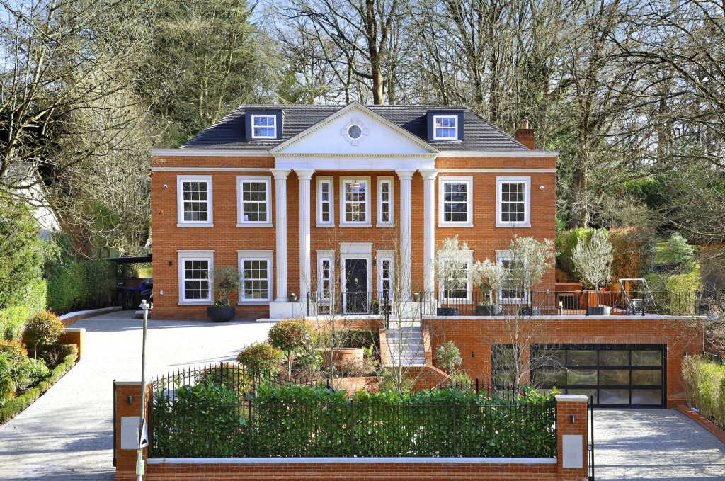 Main image of property: Valley Way, Gerrards Cross, SL9