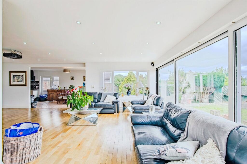 Main image of property: Valley Close, Saundersfoot, Pembrokeshire, SA69