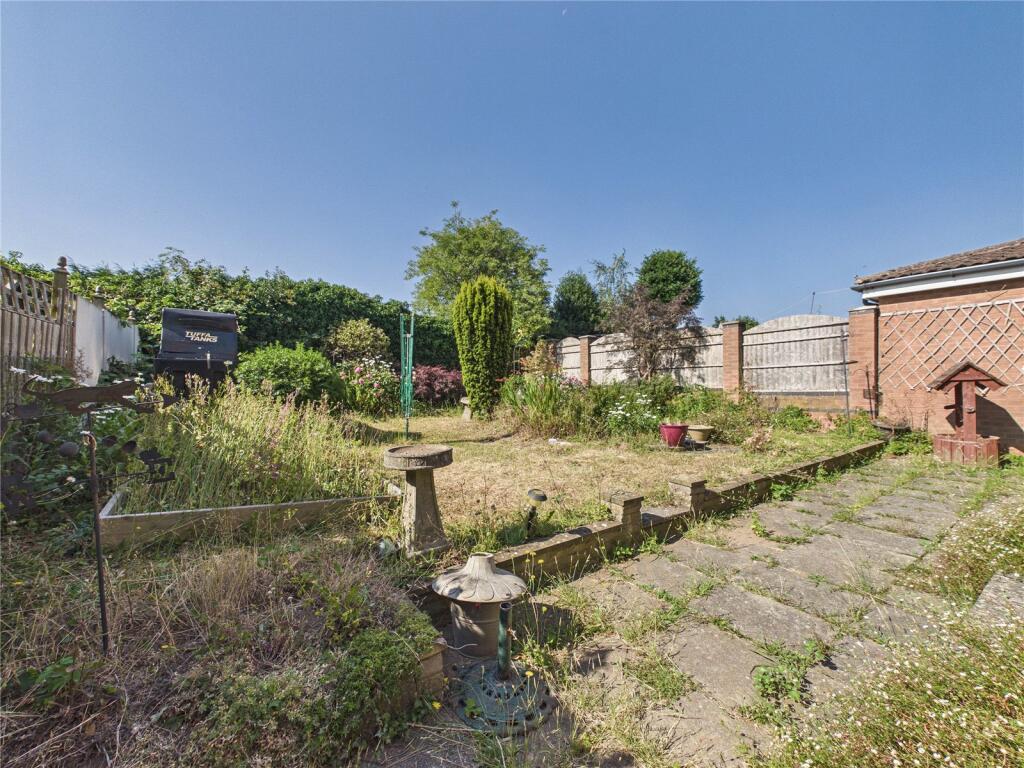 House in Malvern Hills, Holt - More