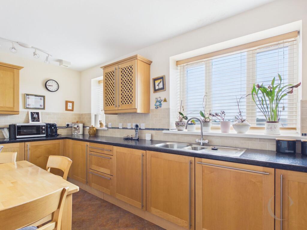 Apartment in South Tyneside, North East - View 3