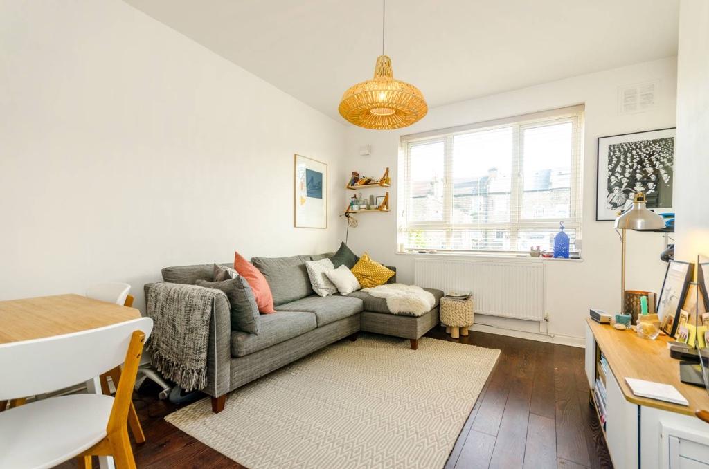 Main image of property: Narford Road, London, E5