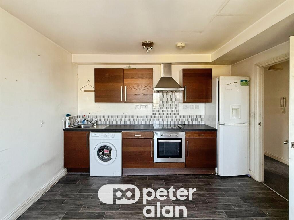 Apartment in Newport, Commercial Road, Pillgwenlly