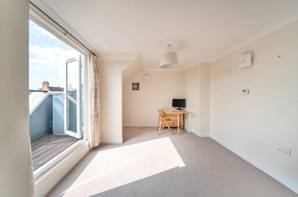 Apartment in Oxford - View 3