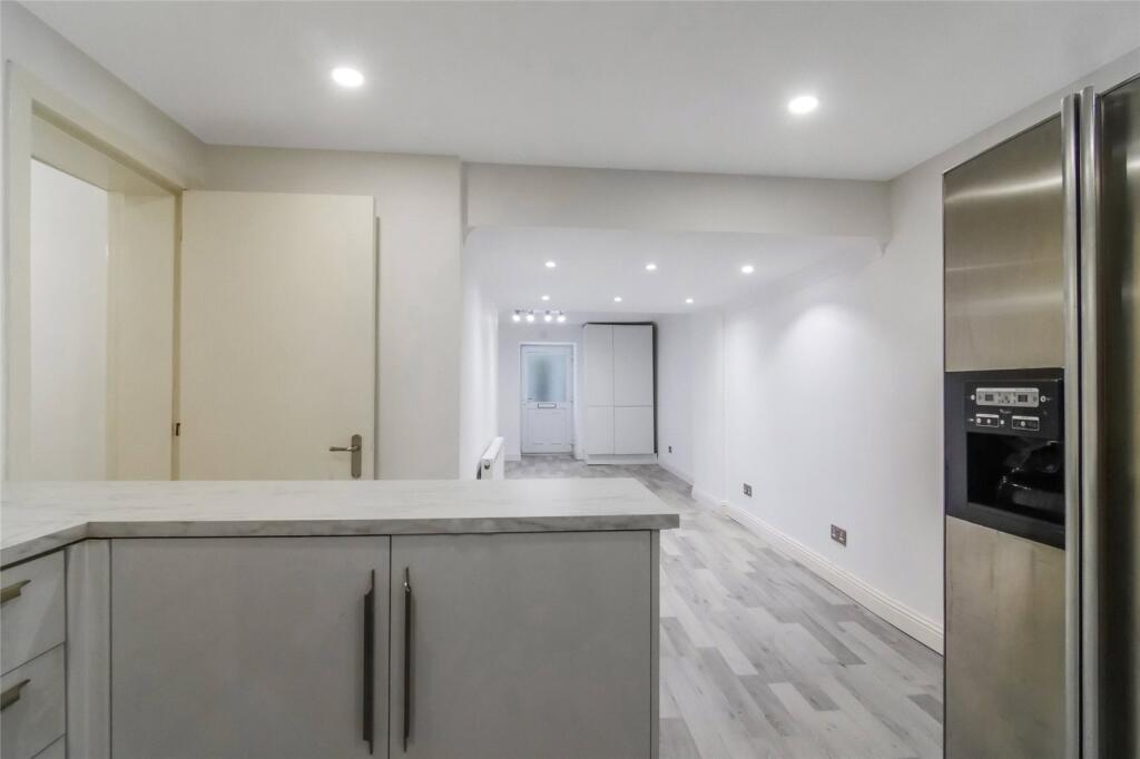 Apartment in Bridge of Weir, Renfrewshire - View 6