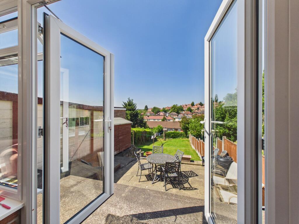 House in Nottingham, Gedling - More