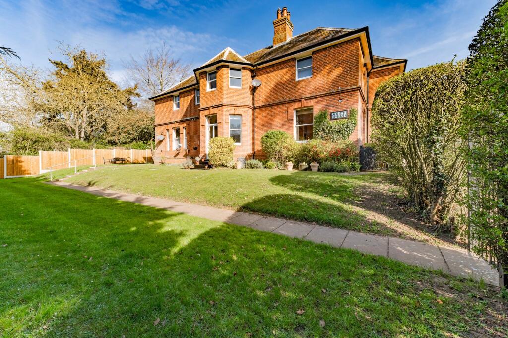 Main image of property: Diss Road, Scole