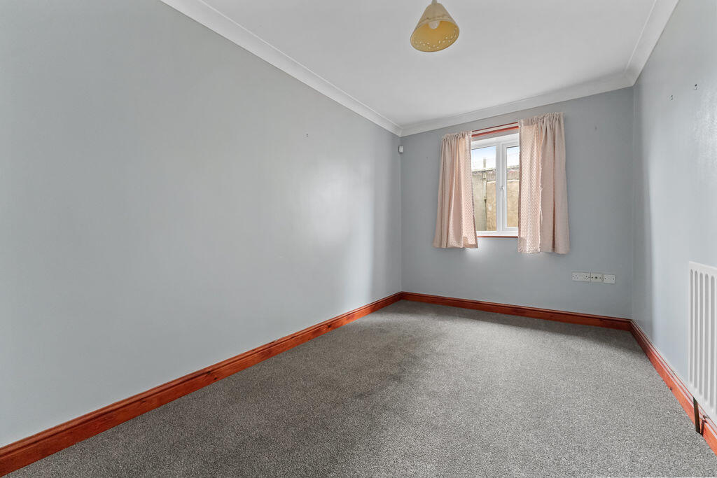 House in Grimsby, Littlefield - View 4