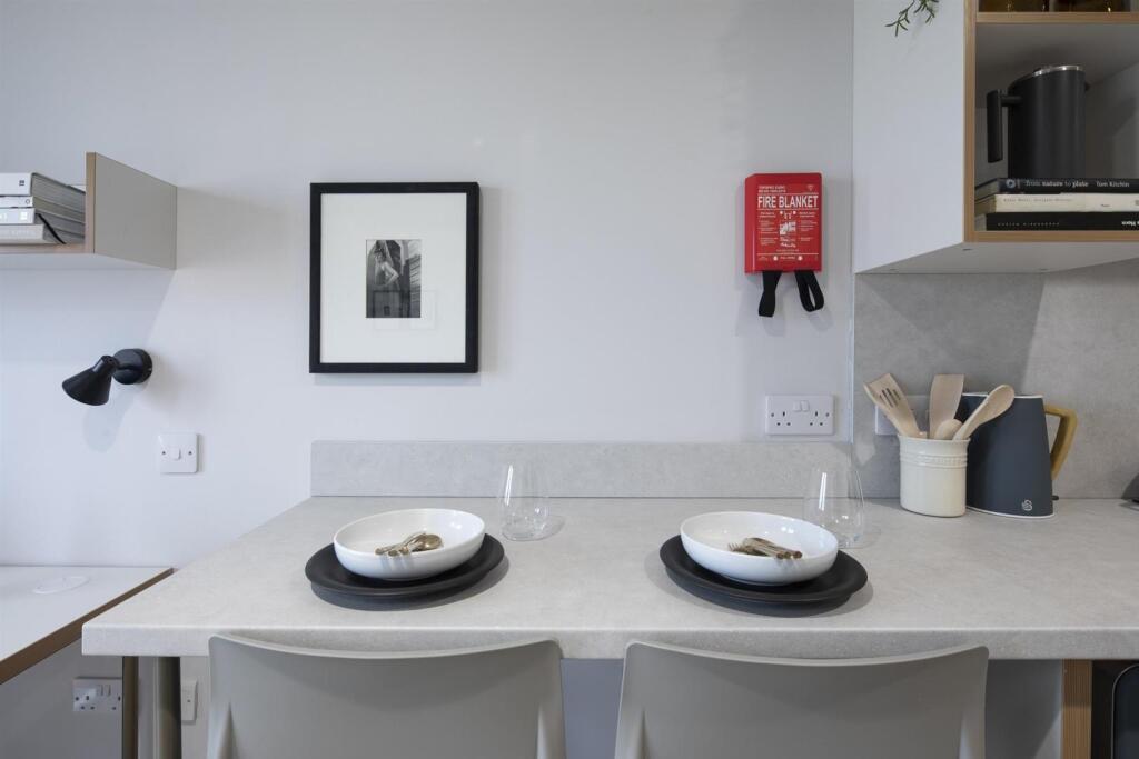 Apartment in Edinburgh - View 4