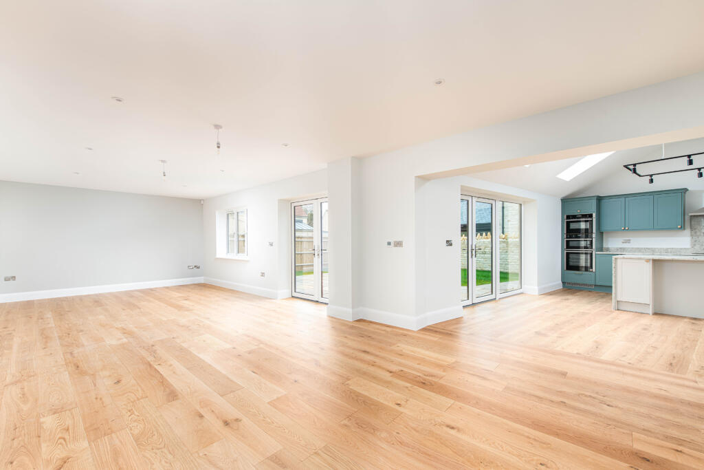 Tanners Lane, Marshfield, SN14 photo 3