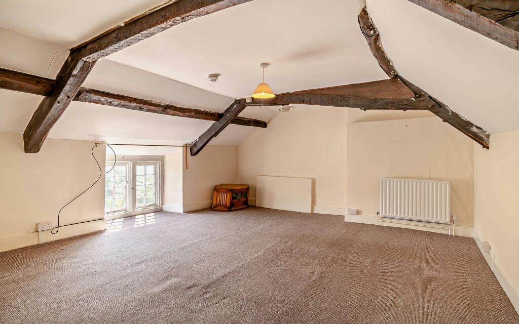 8652400interior18800.jpg