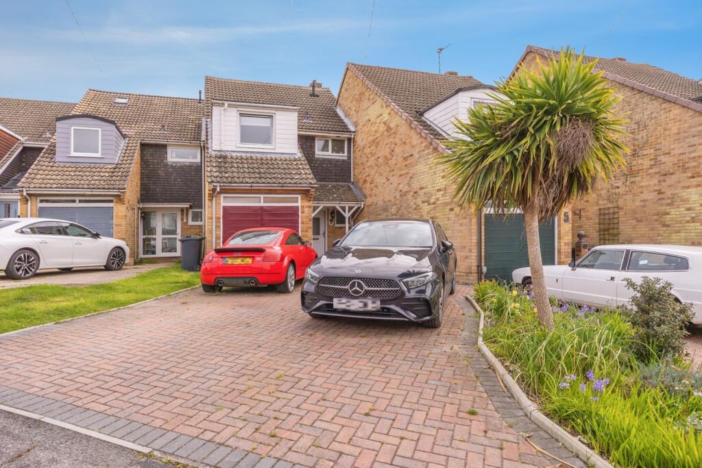 Main image of property: Marlborough Close, Waterlooville, Hampshire, PO7