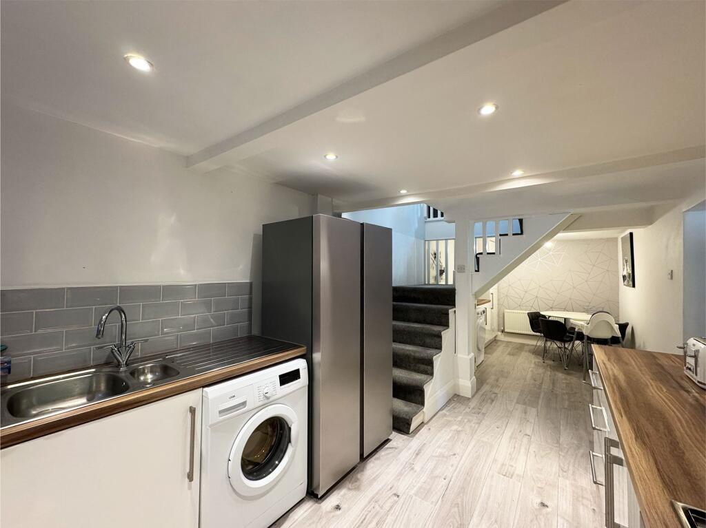 North Road, Kirkburton, HD8 photo 2