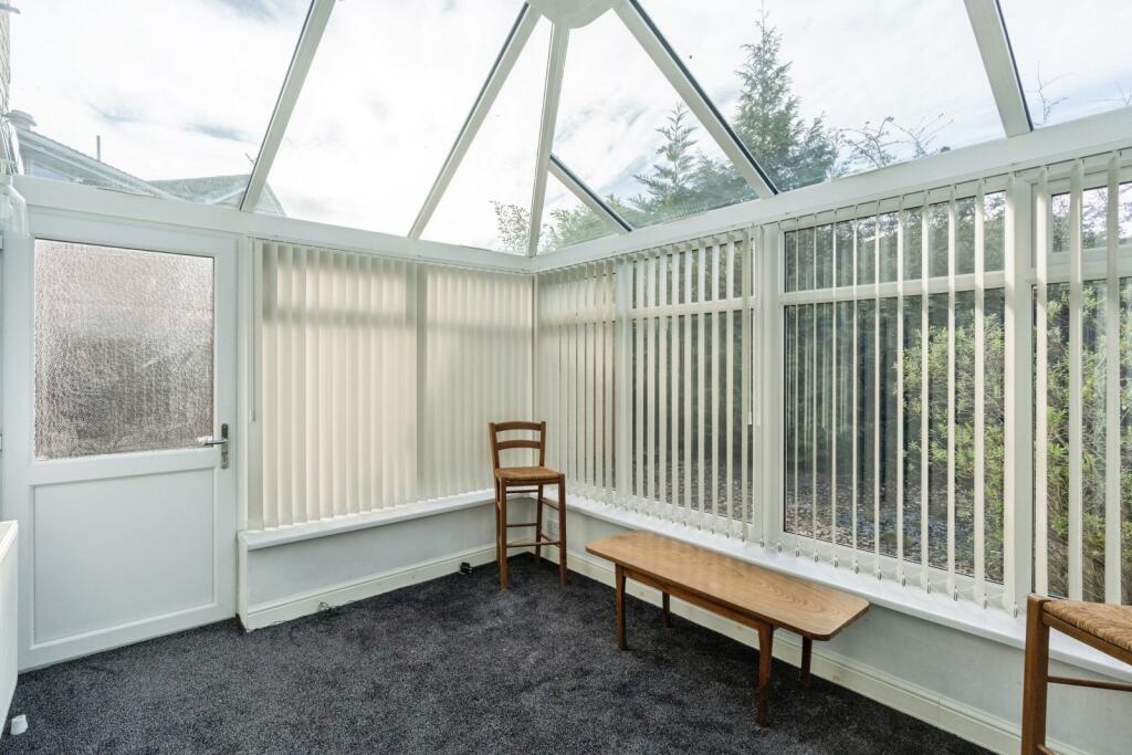 Rossendale Drive, Birchwood, Warrington, Cheshire, WA3 – další