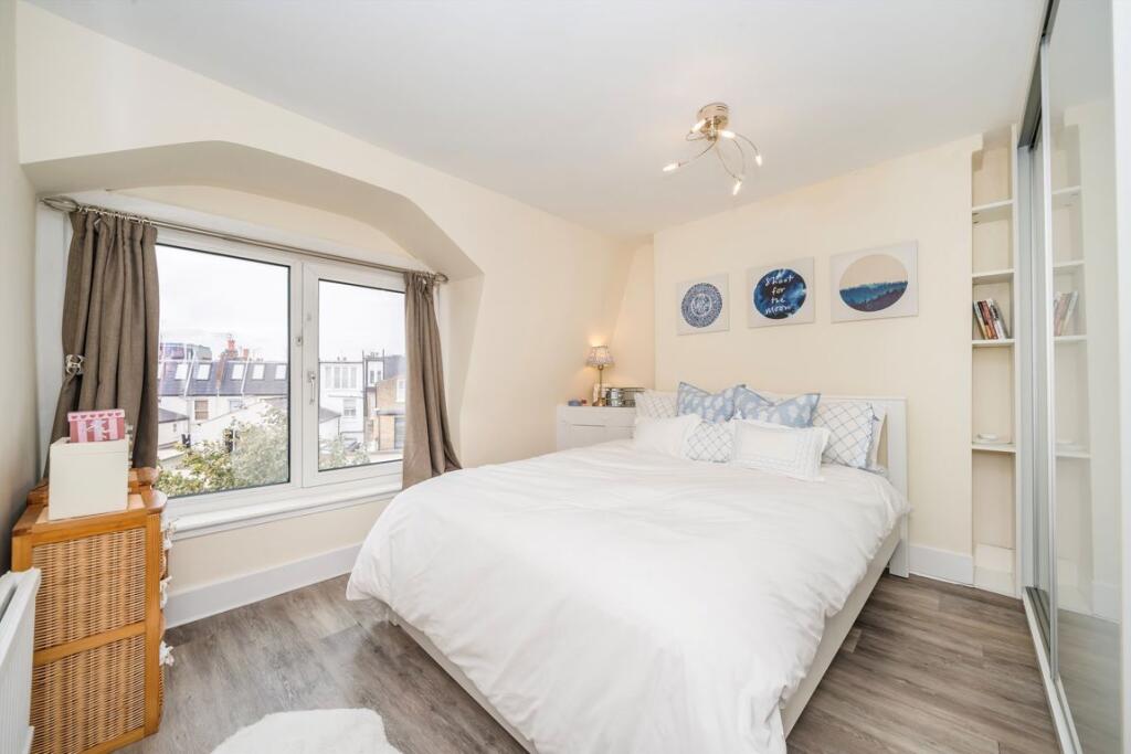 Apartment in London - View 4