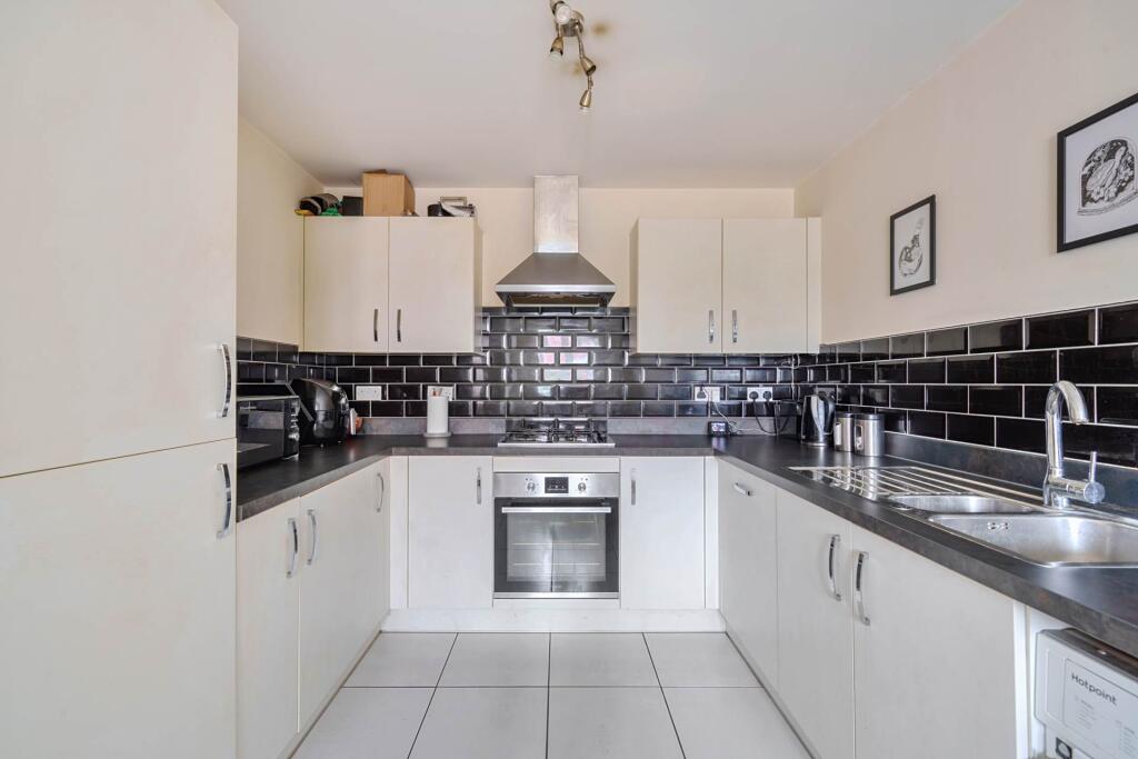 House in Milton Keynes - View 4