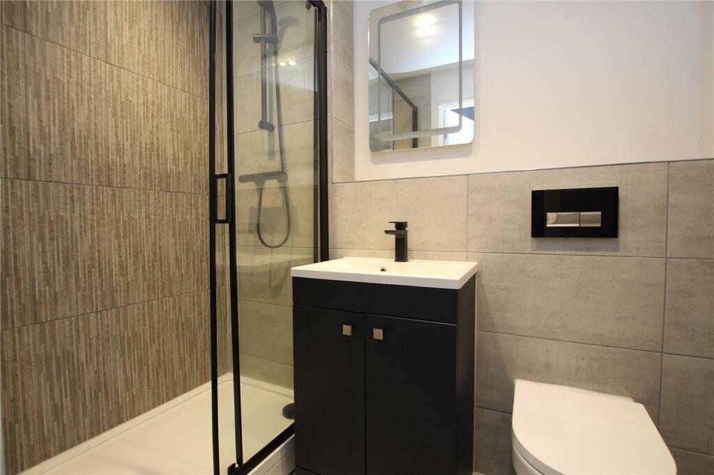 Apartment in Northampton - View 5
