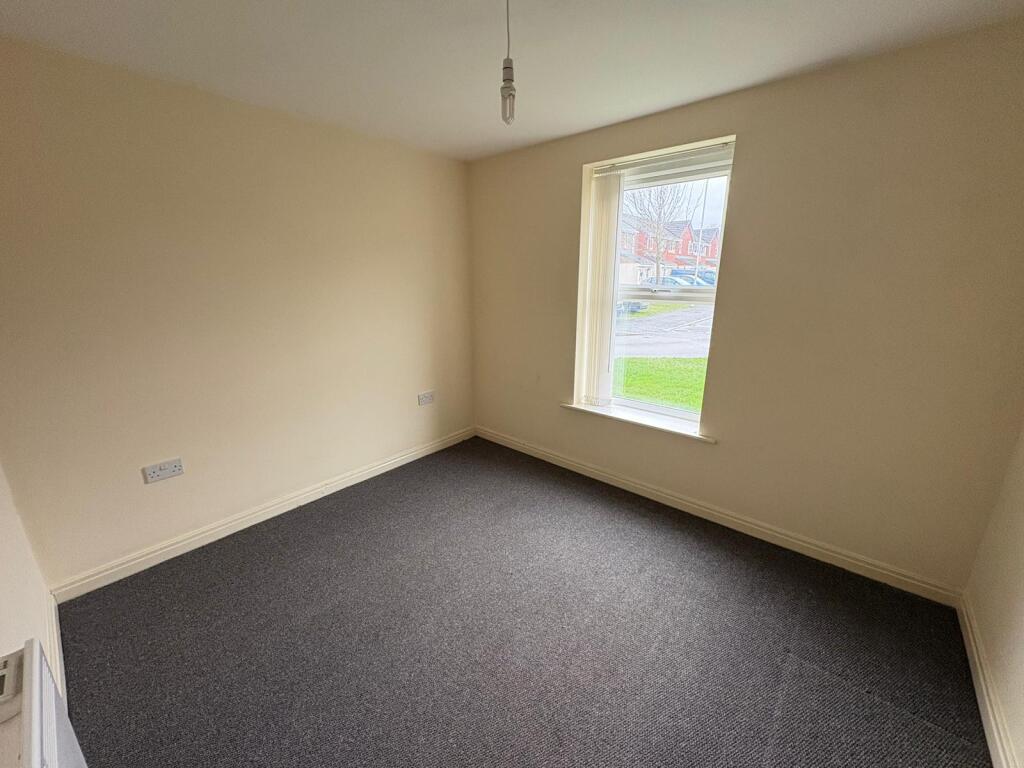 2-bed flat on Laburnum Road, New Brighton, £80,000
