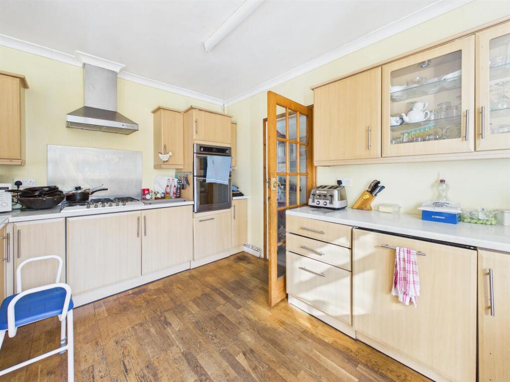 House in Newton, Porthcawl - View 4