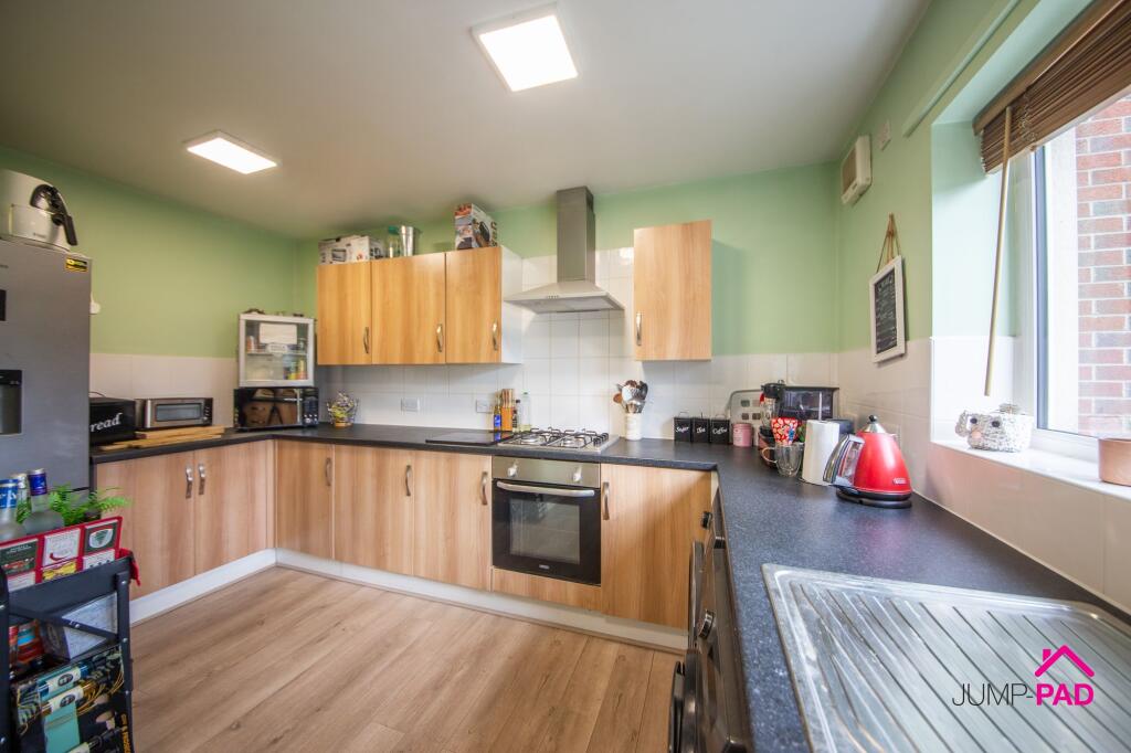 House in St Helens, Wargrave - View 3