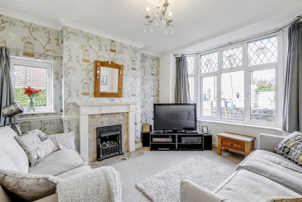 Shaftsbury Avenue, Sawley - More