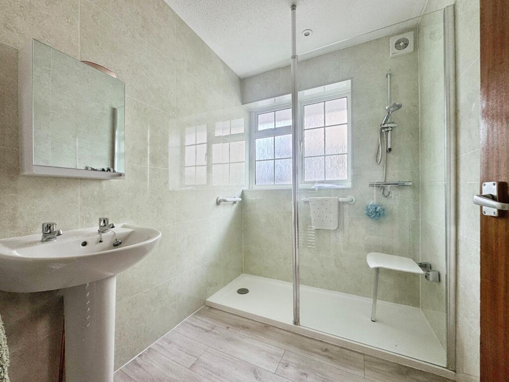 House in Warminster, Tascroft Rise, Wiltshire - View 4
