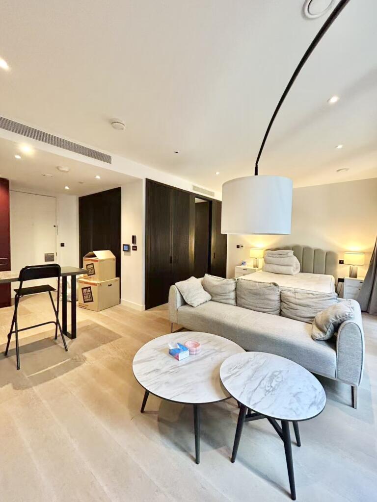 Studio flat for rent