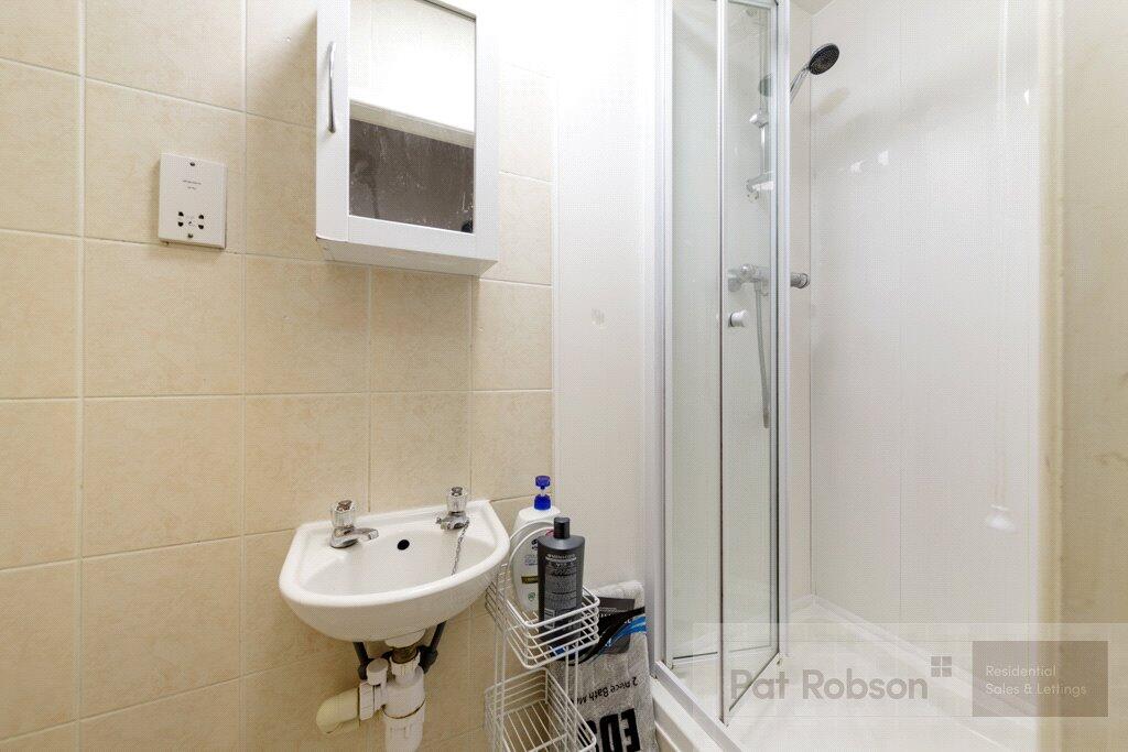 Apartment in Newcastle upon Tyne, Tyne and Wear - View 5