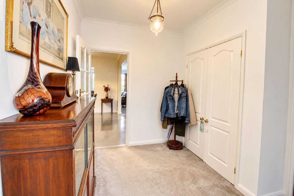 House in Enfield - View 3