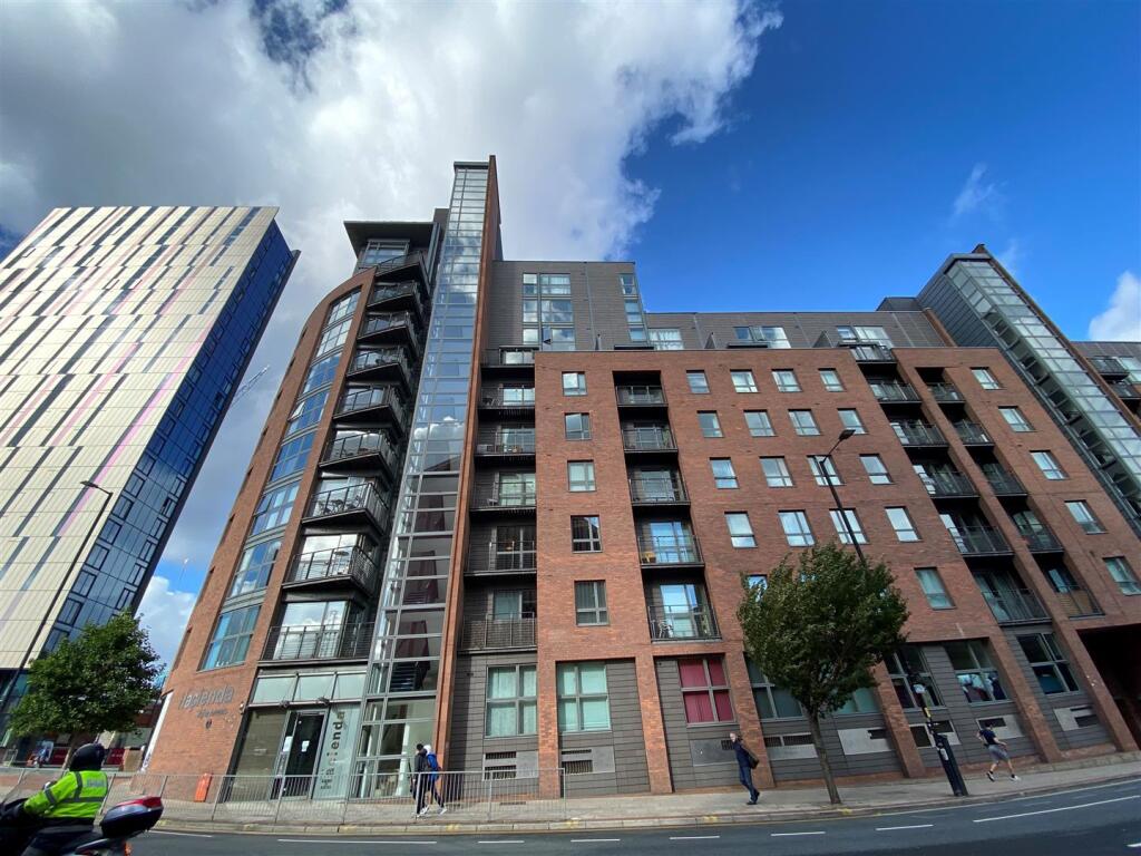 Apartment in Manchester - View 2