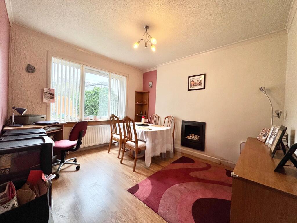 House in Thornliebank, Robslee - View 4
