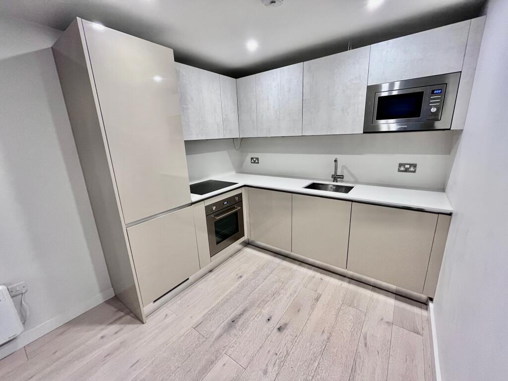 Main image of property: Blu Bracknell, Wokingham Road, Bracknell, Bracknell Forest