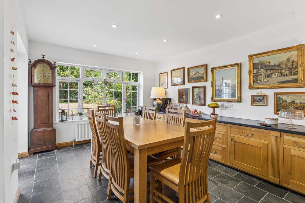 Main Road, Shutlanger, Towcester - View 6