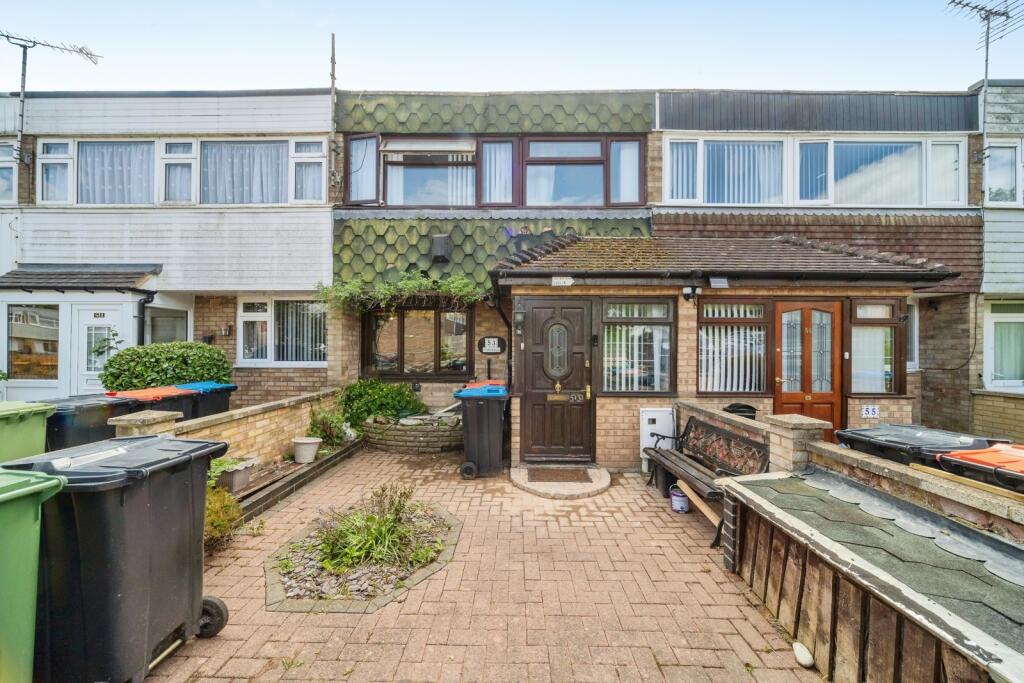Main image of property: Gairloch Avenue, Bletchley, Milton Keynes, MK2