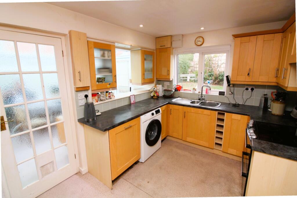 House in Taunton - View 5
