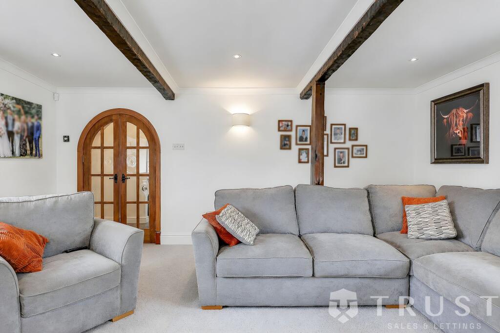 House in Huddersfield - View 5