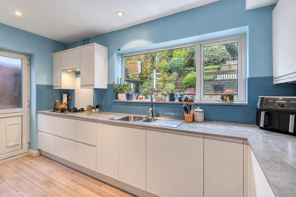 House in Hemel Hempstead - View 3