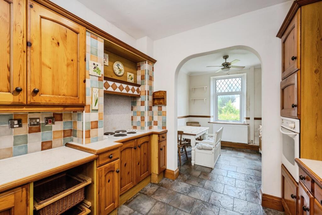 House in Swansea, Llanfihangel Aberbythych - More