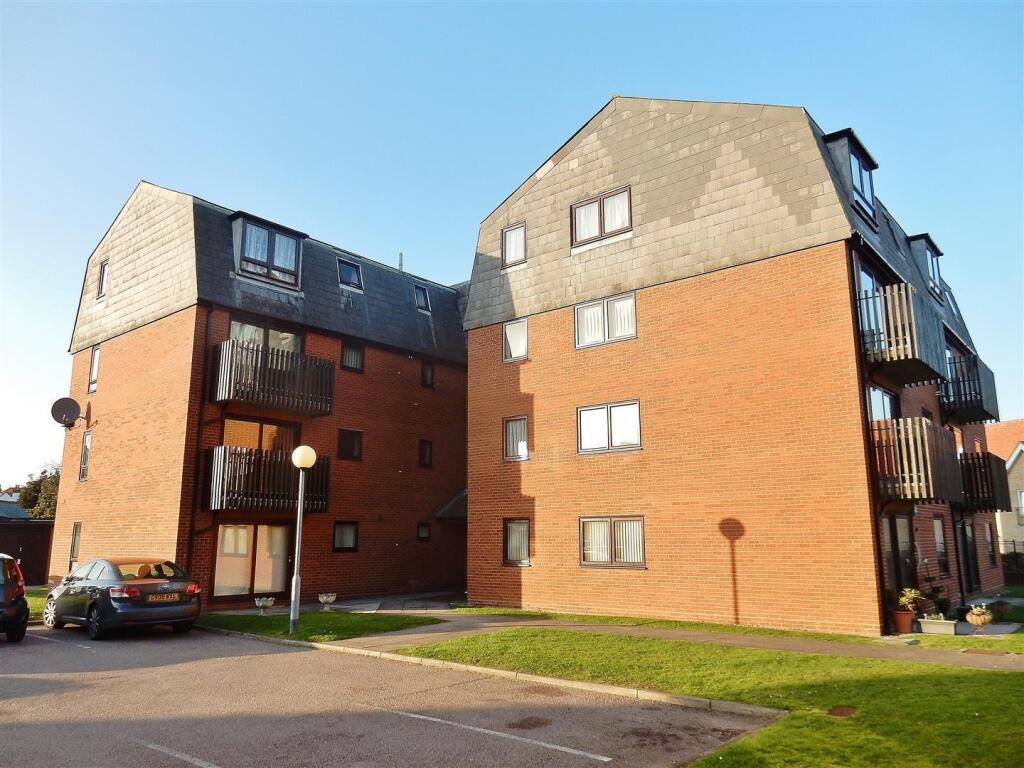 Main image of property: Marine Parade East, Clacton-on-Sea, Essex, CO15