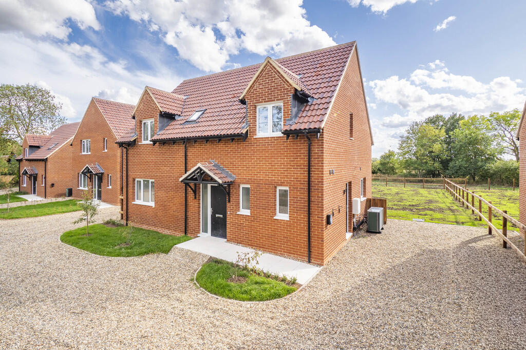 Main image of property: Oak Fields, Lawshall