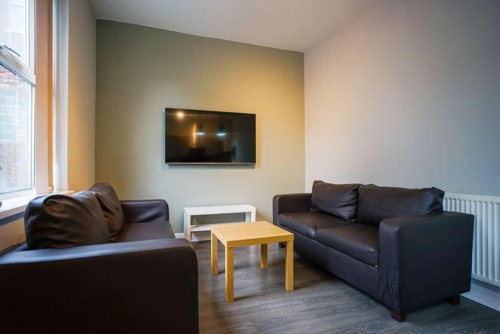 House in Sheffield - View 5