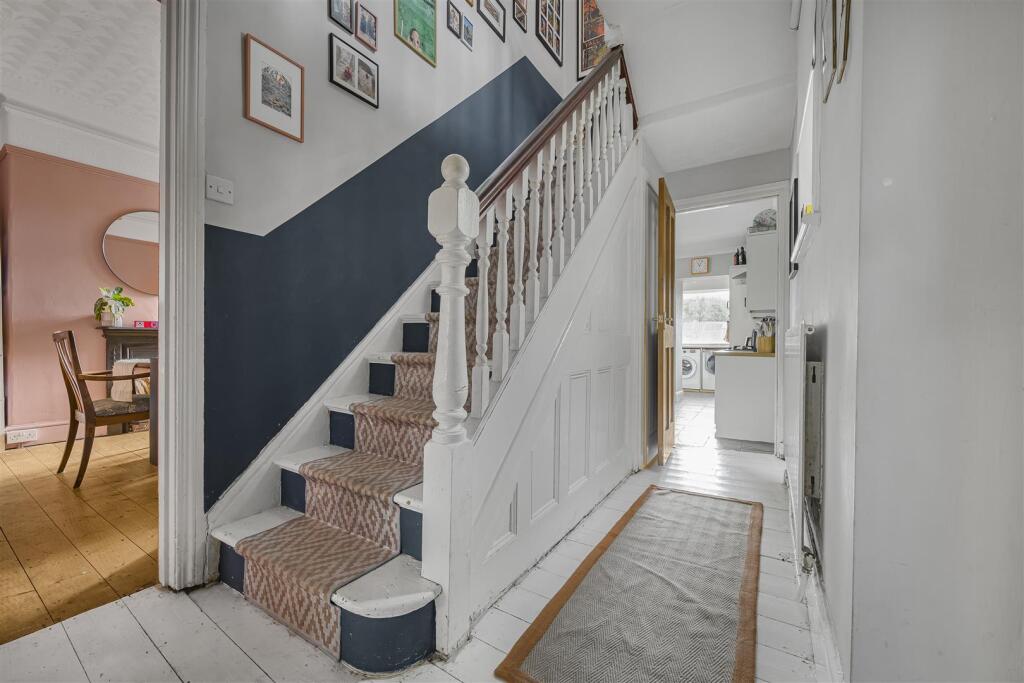 House in Swansea, Tycoch, Sketty - More